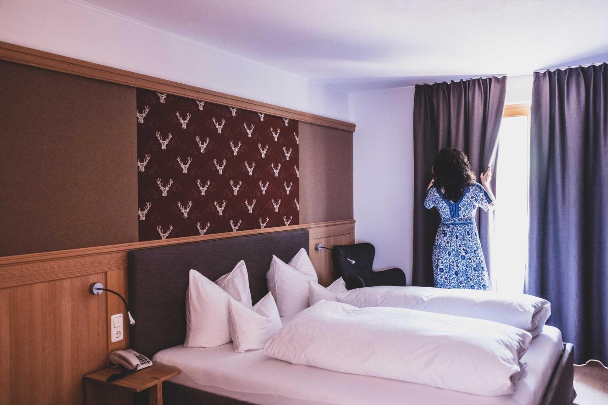 Hotel Gasthof Kreuz Sonntag Bagian luar foto