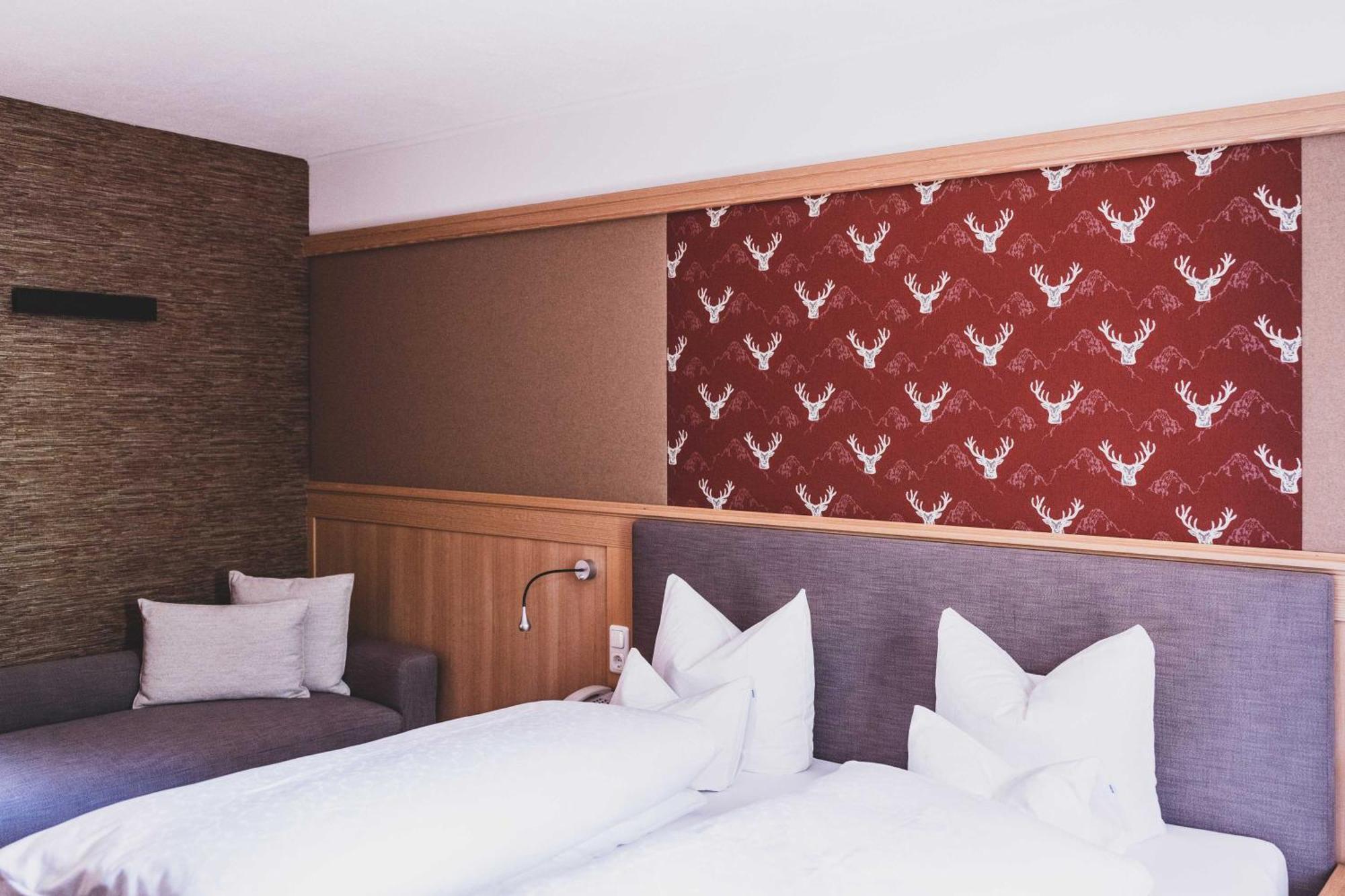 Hotel Gasthof Kreuz Sonntag Bagian luar foto